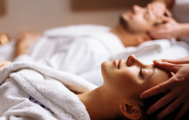 Spa Laundry Couple Getting Massage 600X400